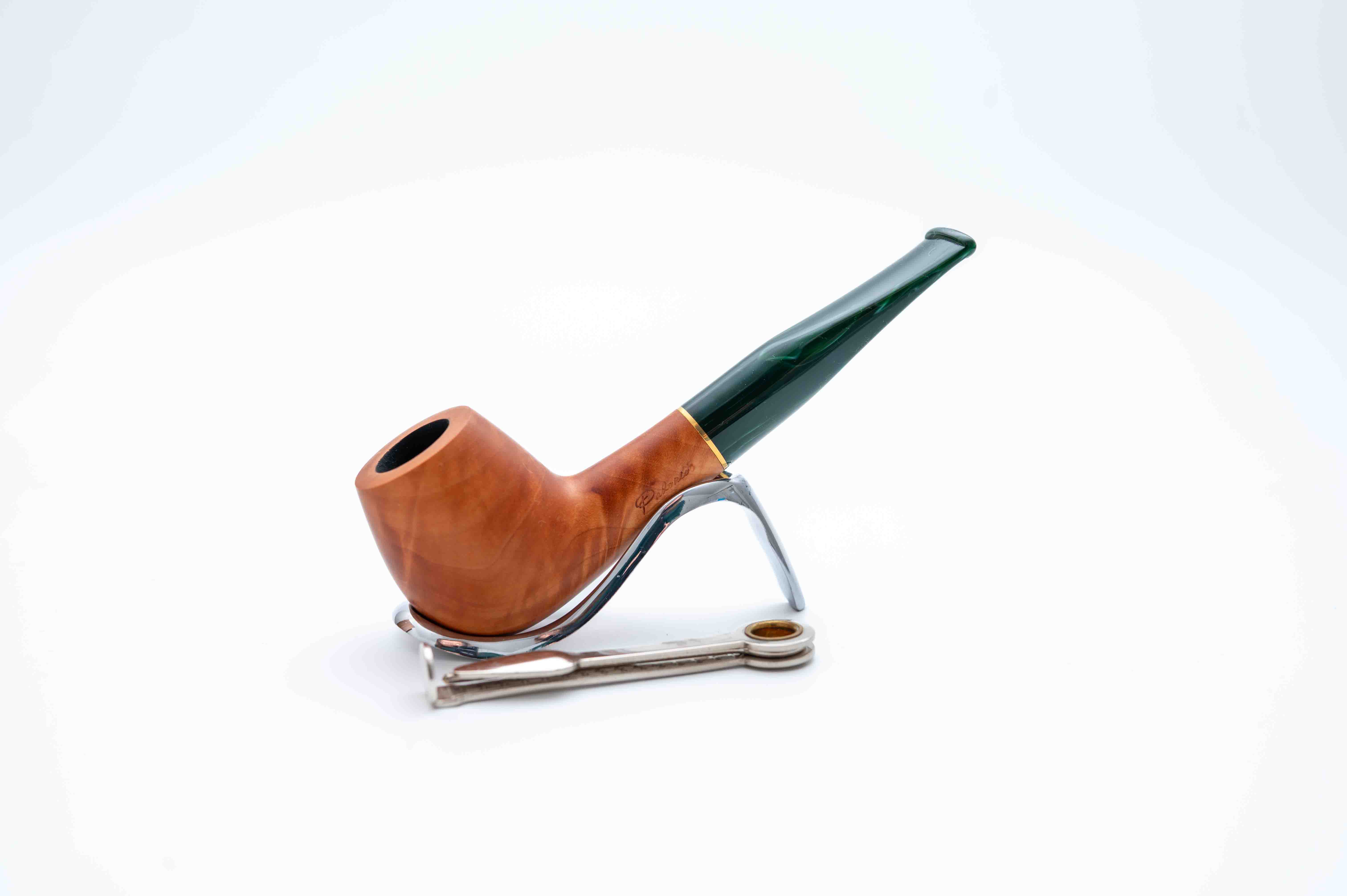 Padonio bruyer pipa 9mm filterrel, egyenes szárral, Egg forma